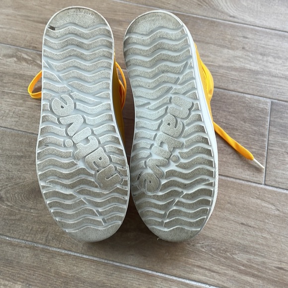 Native Retro Style “Charmonix” Women’s Winter Boots - Picture 5 of 5